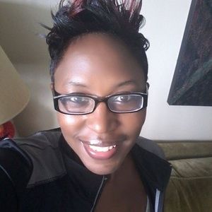 Meet your Posher, Cynthia